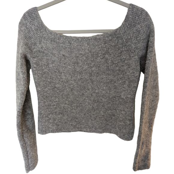 Kendall & Kylie Heather Gray Cropped Knit Sweater Scoop Neck Size Medium - Picture 2 of 9